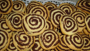 2 Renkli Rulo Kurabiye Tarifi